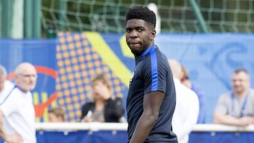 Alarma Umtiti: se lesiona con Francia y regresa a Barcelona