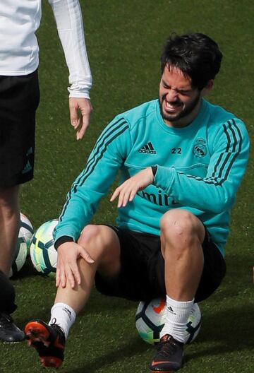 El susto de Isco protagoniza el entrenamiento del Madrid