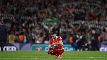 Mohamed Salah, jugador del Liverpool, tras perder la final de la Carabao Cup ante el Newcastle.