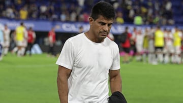 Boca Juniors' team coach Hugo Ibarra leaves the field after the match against Instituto during the Argentine Professional Football League Tournament 2023 at La Bombonera stadium in Buenos Aires, on March 19, 2023. (Photo by ALEJANDRO PAGNI / AFP)