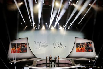 Virgil van Dijk, mejor futbolista UEFA de la pasada temporada. 