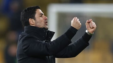 El entrenador del Arsenal, Mikel Arteta, no dudó en mostrar su molestia contra el arbitraje por la expulsión a Lewis-Skelly.