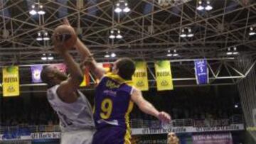 El Valladolid en un partido ACB.