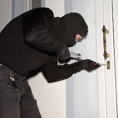Ni buzones llenos ni luces apagadas: alertan de la señal que convierte una casa en objetivo de ladrones en verano