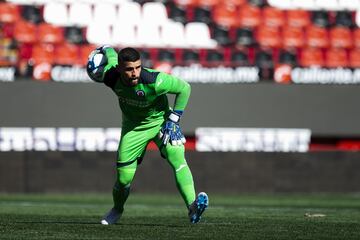 Edad:  23 años

Club actual:  Cruz Azul