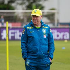 Aceloti retorna ao trabalho