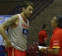 Javi Vega hace historia: de la LEB a la Selección española