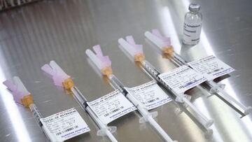 Melbourne (Australia), 19/07/2021.- A view of syringes and a multidose vial of the AstraZeneca COVID-19 vaccine at a mass coronavirus disease (COVID-19) vaccination hub at the Showgrounds in Melbourne, Victoria, Australia, 19 July 2021. Victoria entered a