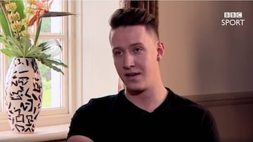 El ciclista Josh Edmondson, durante su entrevista a la BCC en la que confesó haber tomado vitaminas cuando corría en el equipo Sky.