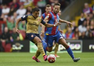 El jugador nacional disputó su primer partido como titular en la Premier League de este año.