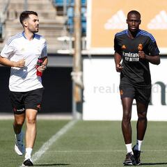 Mendy está de vuelta