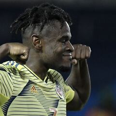 La FIFA quiere ver a Duván Zapata en Qatar 2022