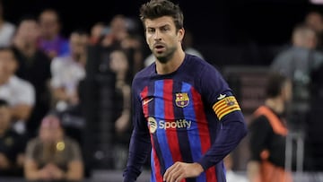 La afición latinoamericana del Allegiant Stadium no perdonó a Gerard Piqué y le demostró que apoya a Shakira, en el Real Madrid vs Barcelona de Las Vegas.