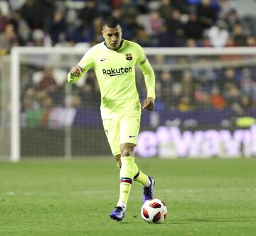 Jeison Murillo regrasará a Valencia tras un breve paso por el club catalán. Casi no ha contado para el técnico.