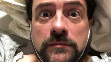 Kevin Smith se recupera en el hospital tras haber sufrido un fuerte infarto.