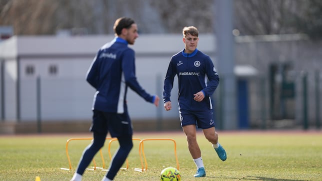 Uzkudun renueva hasta 2028 y sale cedido al Real Avilés