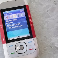 Ni tecnología obsoleta ni chatarra: no tires tu viejo móvil porque puede ser muy útil en un nuevo apagón