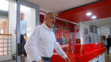 Futbol, declaraciones de Pablo Millad.
El presidente de la ANFP Pablo Millad se refiere a la continuidad de Ricardo Gareca a cargo de la seleccion chilena en la sede del organismo en Santiago de Chile.
28/03/2025
Raul Bravo/Photosport