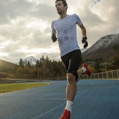 Kilian Jornet fija su desafío de las 24 horas en pista para el viernes