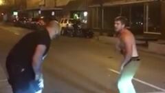Un luchador golpea a la azafata tras perder su combate