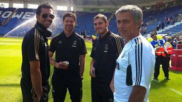 &Aacute;rbeloa junto con Xabi Alonso, Casillas y Mourinho, cuando jugaban en el Real Madrid.