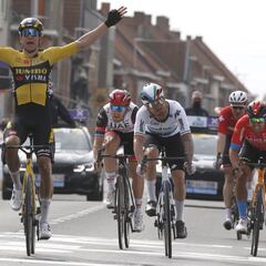 Van Aert avisa para Flandes