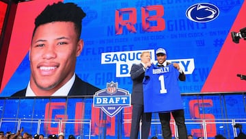 ARLINGTON, TX - APRIL 26: Saquon Barkley of Penn State poses with NFL Commissioner Roger Goodell after being picked #2 overall by the New York Giants during the first round of the 2018 NFL Draft at AT&amp;T Stadium on April 26, 2018 in Arlington, Texas.   Tom Pennington/Getty Images/AFP
 == FOR NEWSPAPERS, INTERNET, TELCOS &amp; TELEVISION USE ONLY ==