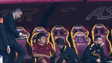 Paulo Dybala of AS Roma looks dejected leaving the pitch injured after he scored second goal during the Serie A match between AS Roma and US Lecce at Stadio Olimpico, Rome, Italy on 9 October 2022.  (Photo by Giuseppe Maffia/NurPhoto via Getty Images)