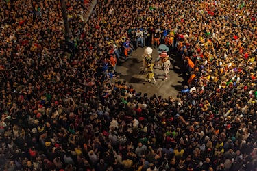 Es una manifestación popular que conserva raíces profanas y religiosas y tiene su origen en las festividades que acompañaban a las procesiones del Corpus Christi en la Edad Media. Diferentes representaciones teatrales y desfiles de diversos personajes animan las calles del municipio.