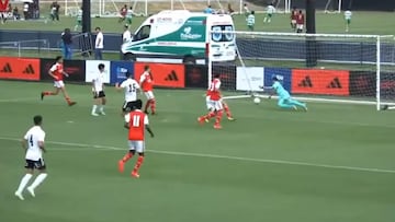¡Qué golazo! Colo Colo Sub 16 sorprendió al Arsenal de Inglaterra
