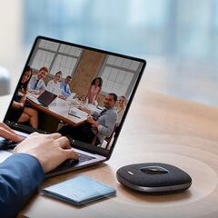 Seis micrófonos integrados: así es el parlante portátil superventas en Amazon Colombia