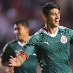Chivas rescata empate de Querétaro gracias a Alan Pulido