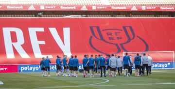  El Athletic Club en La Cartuja en su último entrenamiento antes de la final.