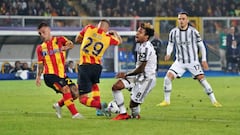 Weston McKennie (Juventus) and Alexis Blin (US Lecce) during the italian soccer Serie A match US Lecce vs Juventus FC on October 29, 2022 at the Via Del Mare stadium in Lecce, Italy (Photo by Emmanuele Mastrodonato/LiveMedia/NurPhoto via Getty Images)