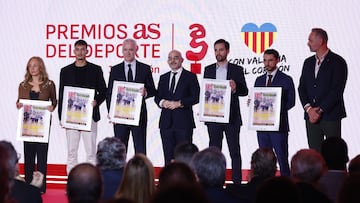 Yolanda Folguera (E1 Paiporta), Rubén Iranzo (Valencia CF), Pablo Sánchez (Levante UD), Carlos Núñez (Presidente ejecutivo de Prisa Media), Enric Carbonell (Valencia Basket), Julián Lafuente (Fundación Trinidad Alfonso) y Víctor Luengo (Valencia Basket).
