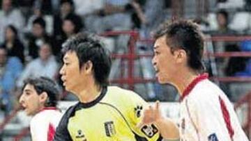 <b>DUELO JAPONÉS. </b>Ono (izquierda) y Taku, en el Talavera-Bargas.