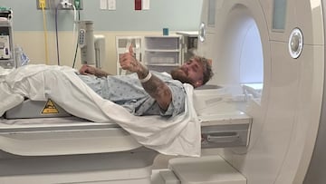Jake Paul haciéndose una resonancia magnética.