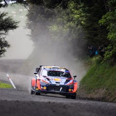 Ott Tanak no se rinde y comienza liderando