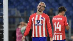 Atletico Madrid's French forward #07 Antoine Griezmann reacts during the UEFA Champions League 1st round group E football match between Lazio and Atletico Madrid at the Olympic stadium in Rome on September 19, 2023. (Photo by Filippo MONTEFORTE / AFP)