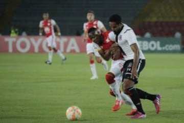 Imágenes del partido entre Santa Fe y Colo Colo correspondiente a la segunda fecha de la Copa Libertadores.