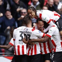 El PSV niega al Ajax la Champions