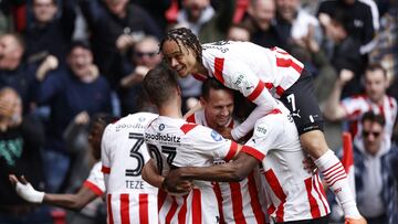 El PSV celebra el primer gol del partido.