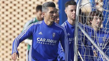 Dani Torres, durante un entrenamiento con el Real Zaragoza.