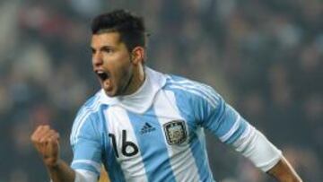 <b>CON BUEN PIE. </b>Agüero empezó la Copa América con un golazo, que dedicó a su hijo Benjamín.