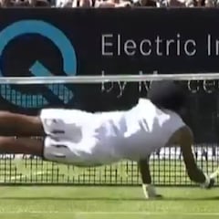 Escuchen al público y al locutor: un puntazo más propio de videojuegos que de la ATP