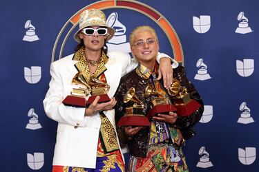 En el último año se han convertido en uno de los grupos más innovadores de Latinoamérica con su enfoque vanguardista del reguetón, el trap y la música electrónica.