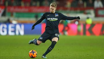 Bayer Leverkusen win race for Hertha Berlin's Mitchell Weiser