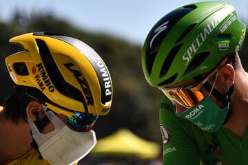 Primoz Roglic y Peter Sagan.