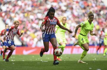 El fútbol femenino llena el Wanda Metropolitano