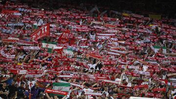 Seguidores del Sevilla.